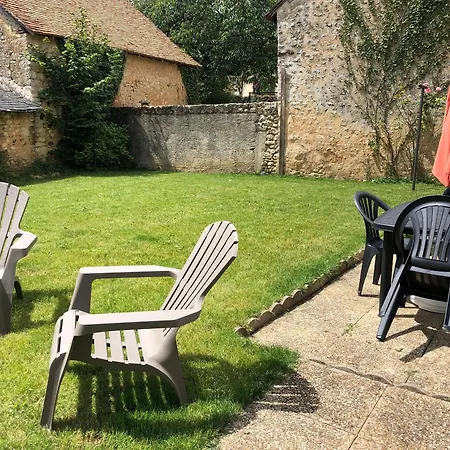Сasa de vacaciones Maison De Village Avec Jardin, Parc Privé Et Box Fibre, Animaux Bienvenus, à 15 Min Du Mans - Fr-1-410-333