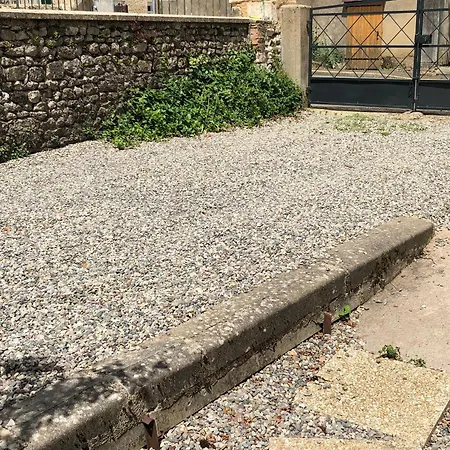 Hébergement de vacances Maison De Village Avec Jardin, Parc Privé Et Box Fibre, Animaux Bienvenus, à 15 Min Du Mans - Fr-1-410-333 *