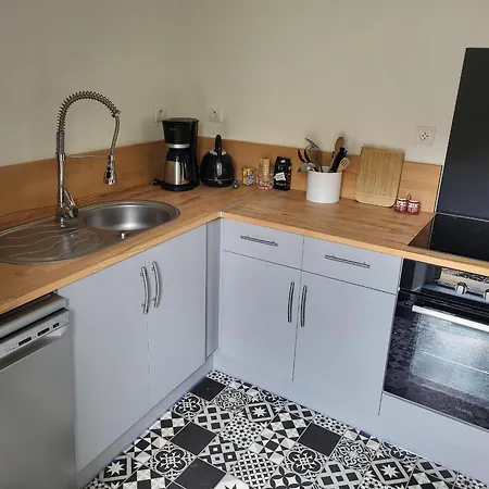 Hébergement de vacances Maison De Village Avec Jardin, Parc Privé Et Box Fibre, Animaux Bienvenus, à 15 Min Du Mans - Fr-1-410-333