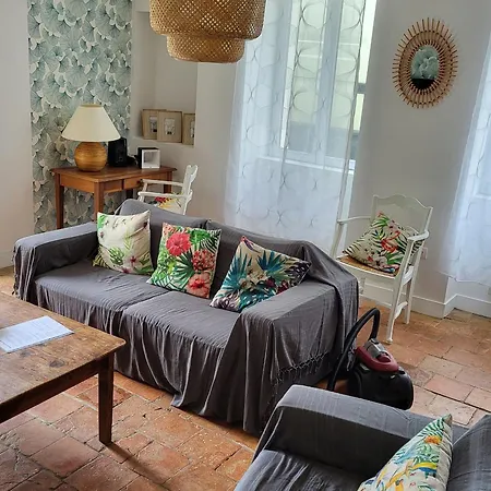 Maison De Village Avec Jardin, Parc Privé Et Box Fibre, Animaux Bienvenus, à 15 Min Du Mans - Fr-1-410-333 *