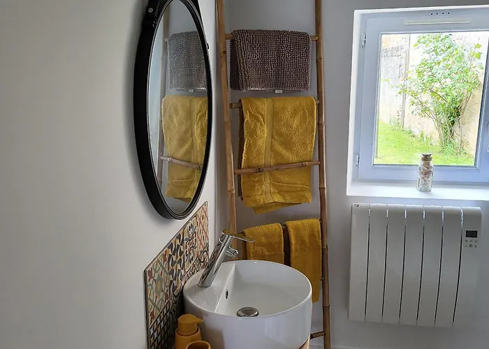 Maison De Village Avec Jardin, Parc Prive Et Box Fibre, Animaux Bienvenus, A 15 Min Du Mans - Fr-1-410-333 Prázdninový dům